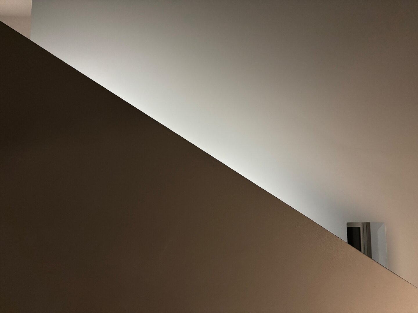 Ein Schnappschuss auf den Weg ins Restaurant. Im Nachhinein ziemlich cool. #minimalismus #minimal #pixelfed #kos #iphone15 #photography